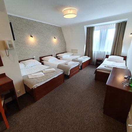 Hotel Palacowa Narol エクステリア 写真