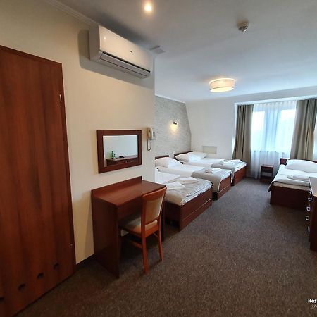 Hotel Palacowa Narol エクステリア 写真