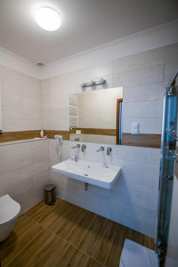 Hotel Palacowa Narol エクステリア 写真