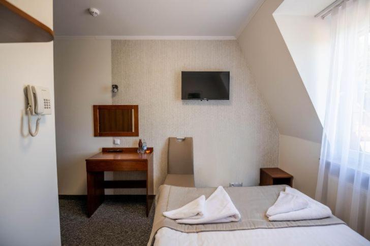 Hotel Palacowa Narol エクステリア 写真