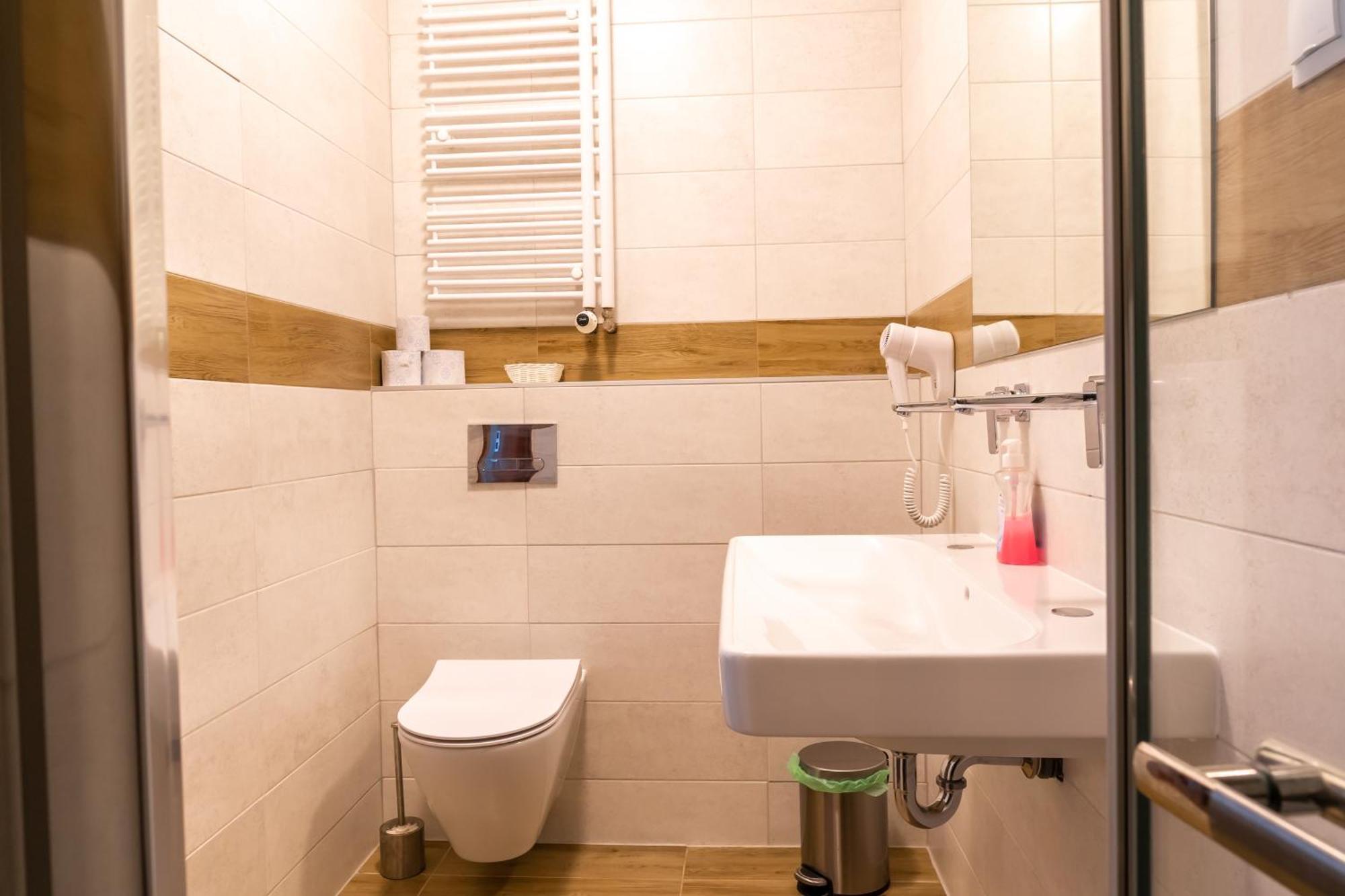 Hotel Palacowa Narol エクステリア 写真