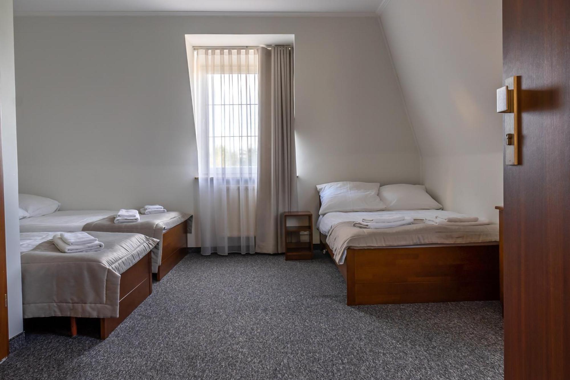 Hotel Palacowa Narol エクステリア 写真