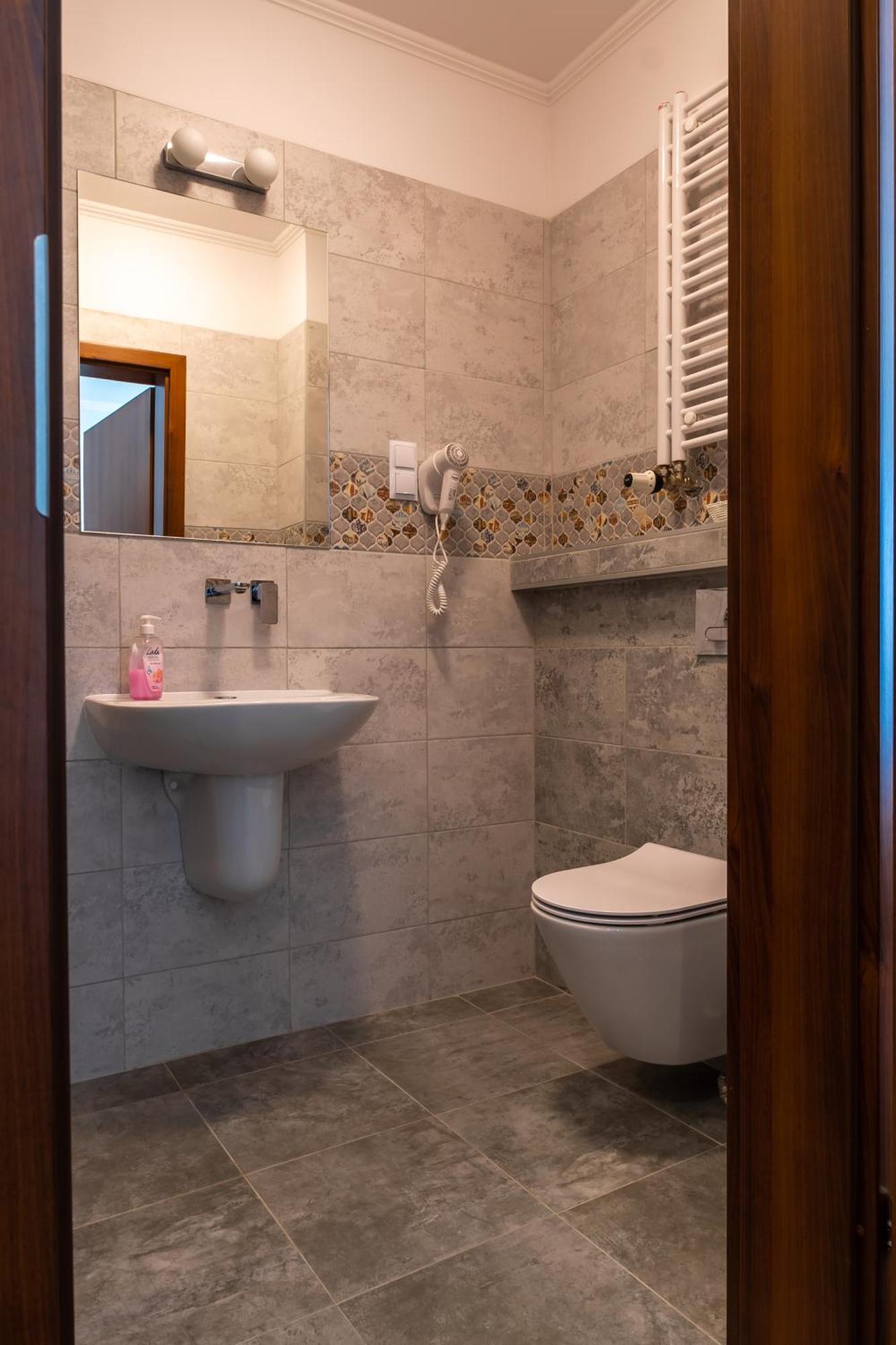 Hotel Palacowa Narol エクステリア 写真