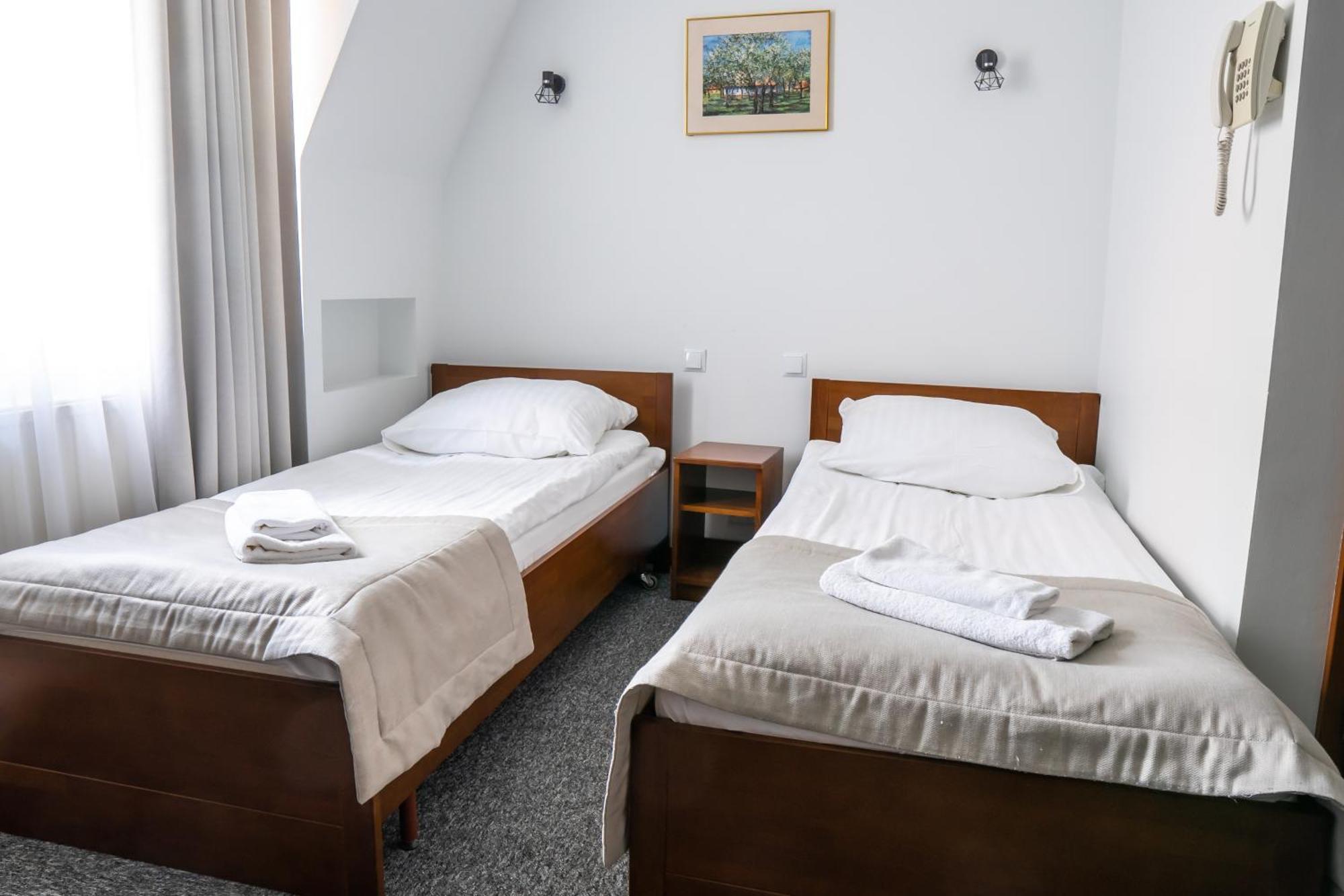 Hotel Palacowa Narol エクステリア 写真