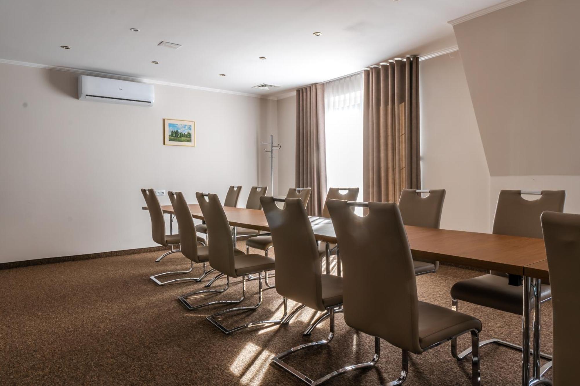 Hotel Palacowa Narol エクステリア 写真