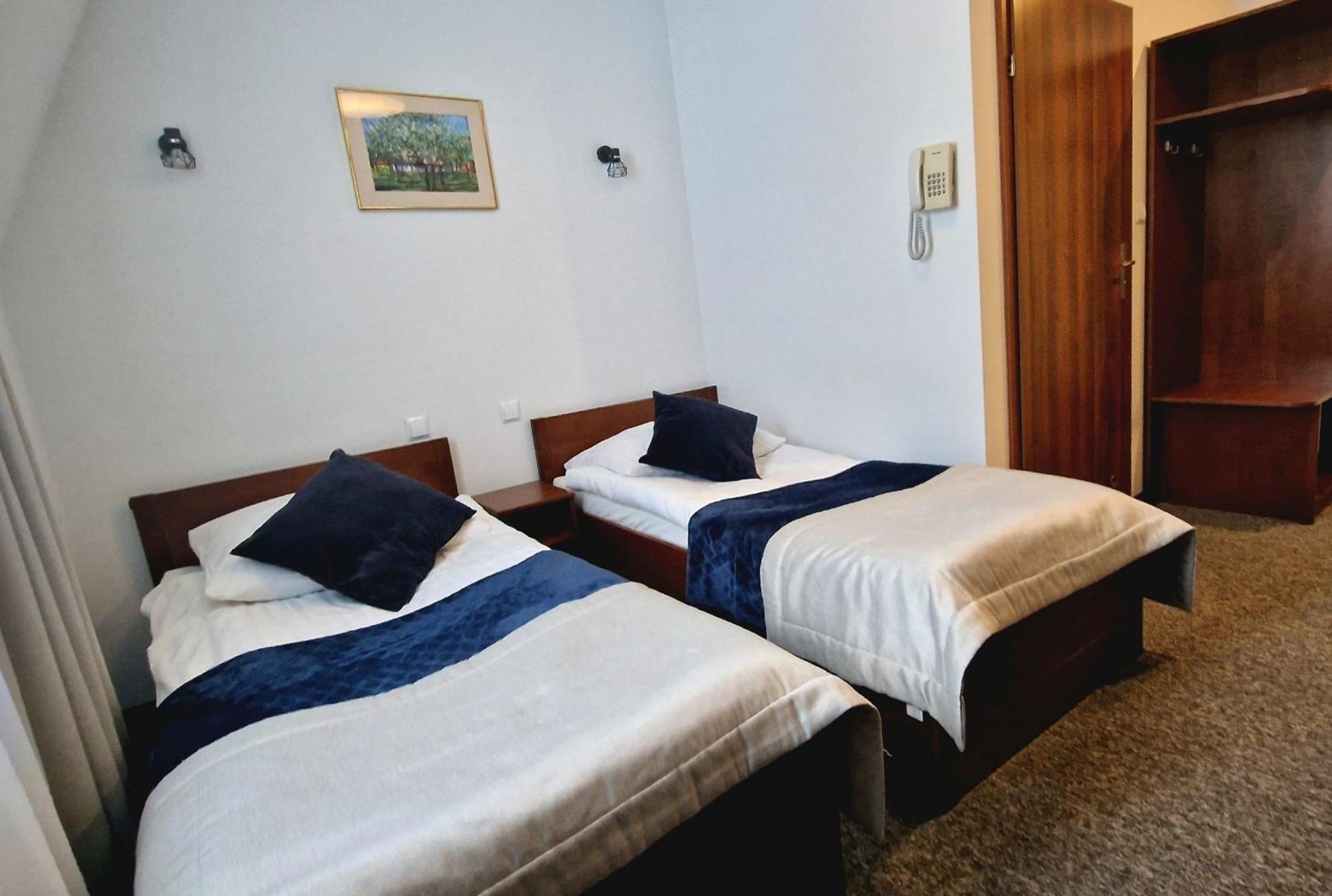 Hotel Palacowa Narol エクステリア 写真
