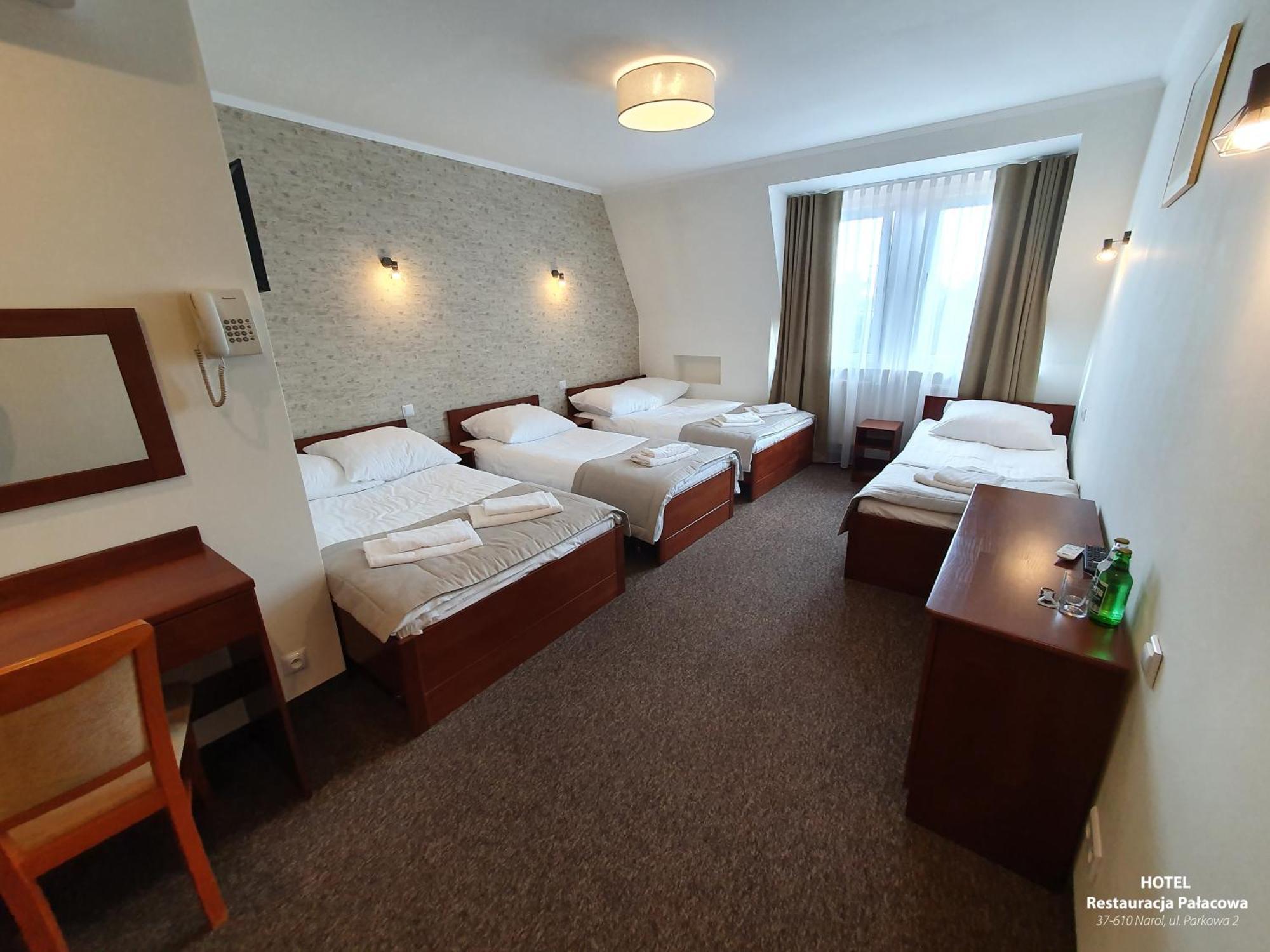 Hotel Palacowa Narol エクステリア 写真